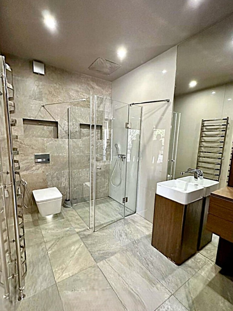 продажа трехкомнатной квартиры номер A-173246 в Приморском районе, фото номер 14